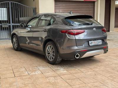 Alfa Romeo Stelvio AT8 Q4 Executive Grigio usata SANTERAMO IN COLLE