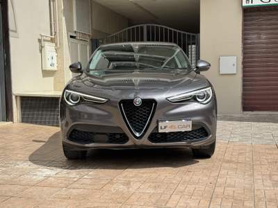 Alfa Romeo Stelvio AT8 Q4 Executive Grigio usata SANTERAMO IN COLLE