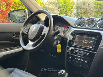 Suzuki Vitara V-Cool 120 cv Bianco usata SANTERAMO IN COLLE