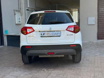 Suzuki Vitara V-Cool 120 cv Bianco usata SANTERAMO IN COLLE