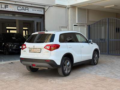 Suzuki Vitara V-Cool 120 cv Bianco usata SANTERAMO IN COLLE