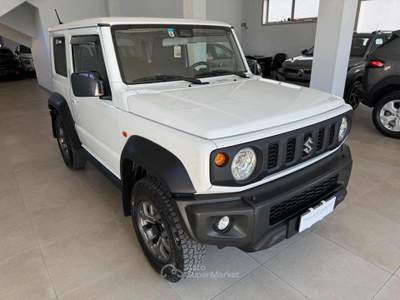 Suzuki Jimny 1.5 5MT Top Bianco usata Spoltore
