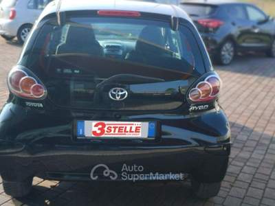 Toyota Aygo 1.0 12V VVT-i 5 porte Active Connect Nero usata Eraclea