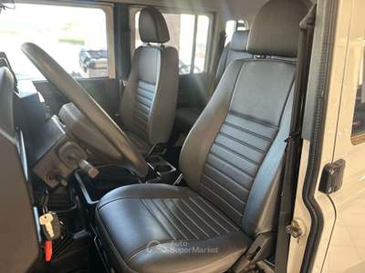 Land Rover Defender 110 2.4 td Crew Cab Bianco usata Mornago