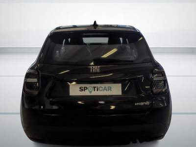 Fiat 600 Hybrid 110 CV DCT MHEV Pop Nero usata BOLOGNA