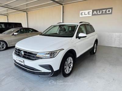 Volkswagen Tiguan 1.4 TSI eHYBRID 150cv DSG Life ADAS-Led-Carplay Bianco usata Sedriano