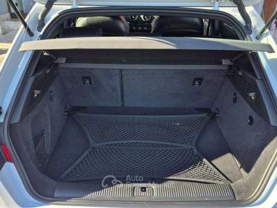 Audi A3 A3 III 2013 Sportback Sportback 1.6 tdi Ambition s-tronic Bianco usata Massa