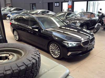 BMW Serie 5 540i i xDrive Touring Luxury Nero usata Bologna