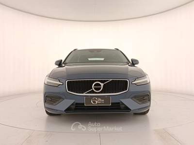 Volvo V60 V60 2.0 b4 momentum business auto Blu/Azzurro usata Rivoli
