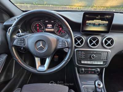 Mercedes-Benz Classe A A 180 Executive 122cv Nero usata Robassomero