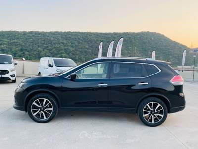 Nissan X-Trail 4WD 7 Posti Tetto Panoramico! Gancio di Traino Nero usata Concesio