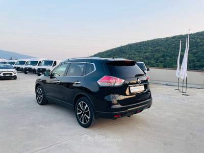 Nissan X-Trail 4WD 7 Posti Tetto Panoramico! Gancio di Traino Nero usata Concesio