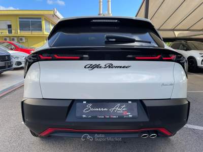 Alfa Romeo Junior 1.2 ibrida Speciale 136cv edct6 *cam*sensor Bianco usata Aprilia