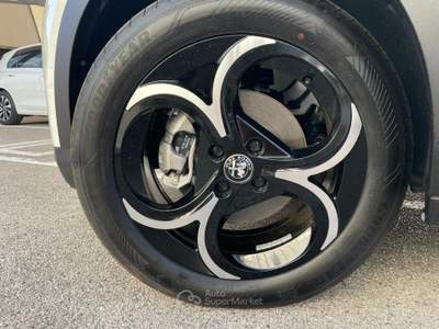 Alfa Romeo Junior 1.2 ibrida Speciale 136cv edct6 *cam*sensor Bianco usata Aprilia