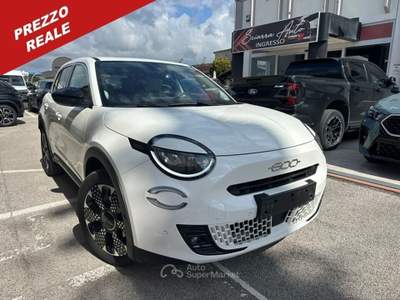 Fiat 600 Hybrid 110 CV DCT MHEV La Prima Bianco usata Aprilia