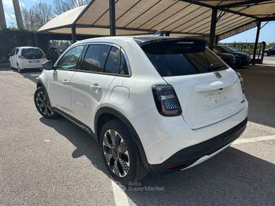 Fiat 600 Hybrid 110 CV DCT MHEV La Prima Bianco usata Aprilia
