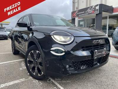 Fiat 600 Hybrid 110 CV DCT MHEV La Prima Nero usata Aprilia