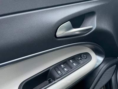 Fiat 600 Hybrid 110 CV DCT MHEV La Prima Nero usata Aprilia