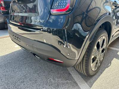 Fiat 600 Hybrid 110 CV DCT MHEV La Prima Nero usata Aprilia