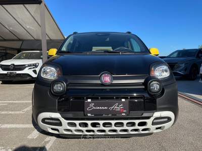 Fiat Panda Pandina CROSS 1.0 FireFly S&S Hybrid 70CV Nero usata Aprilia
