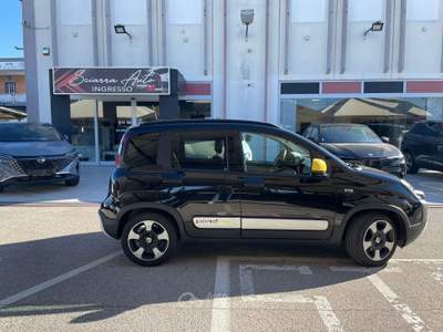 Fiat Panda Pandina CROSS 1.0 FireFly S&S Hybrid 70CV Nero usata Aprilia