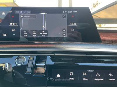 Peugeot 3008 Hybrid 145 e-DCS6 GT Bianco usata Aprilia