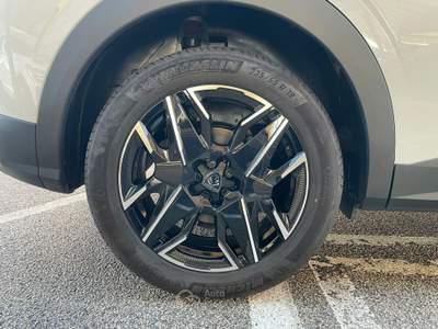 Peugeot 3008 Hybrid 145 e-DCS6 GT Bianco usata Aprilia
