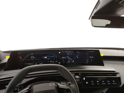 Peugeot 3008 Hybrid 145 e-DCS6 GT Grigio usata Barletta