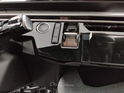 Peugeot 3008 Hybrid 145 e-DCS6 GT Grigio usata Barletta