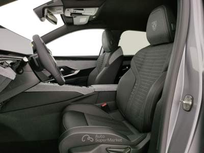 Peugeot 3008 Hybrid 145 e-DCS6 GT Grigio usata Barletta