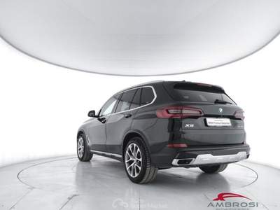 BMW X5 xDrive30d 48V xLine Nero usata Corciano