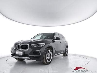 BMW X5 xDrive30d 48V xLine Nero usata Corciano