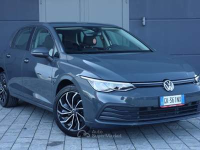 Volkswagen Golf 1.0 eTSI EVO DSG Life Grigio usata Caorso