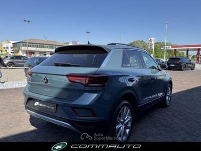Volkswagen T-Roc 1.5 TSI ACT DSG Life Blu/Azzurro usata Quinto di Treviso