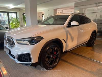 BMW X6 xDrive30d 48V xLine FULL KM 38000 Bianco usata Roma
