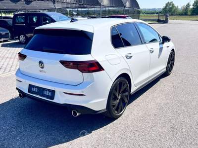 Volkswagen Golf 2.0 TSI DSG GTI / Black Style Bianco usata Pieve di Soligo