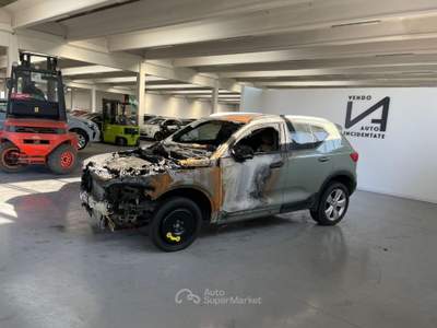 Volvo XC40 B3 AUTOMATICO ESSENTIAL Verde usata Megliadino San Vitale