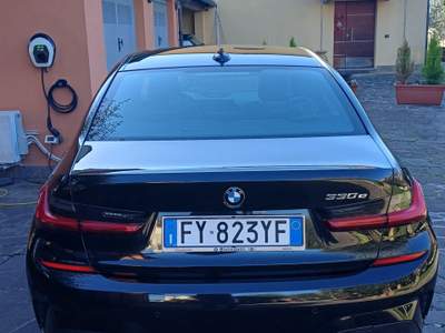 BMW Serie 3 330e Ottime condizioni pacchetto msport completo Nero usata Calcinaia