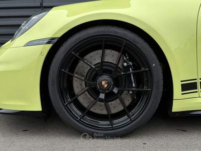 Porsche 911 Carrera 4 GTS 2.0*Matrix-Alcantara-Finanz* Giallo usata Guidonia Montecello