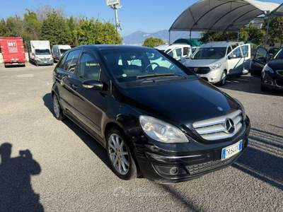 Mercedes-Benz Classe B Mercedes B 200 Cdi 140cv Automatica Nero usata Pompei
