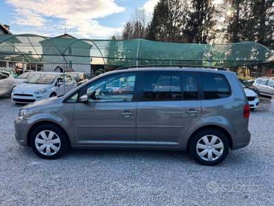 Volkswagen Touran Comfortline usata Bulgarograsso