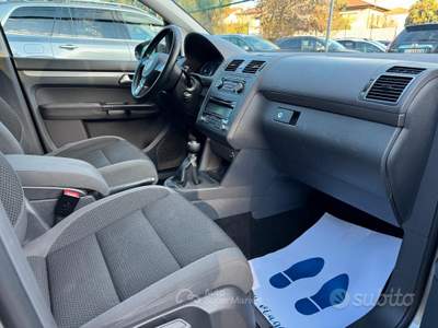 Volkswagen Touran Comfortline usata Bulgarograsso