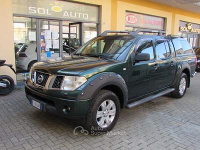 Nissan Navara Navara k.cab 2.5 dci XE 174cv hard top double cab Verde usata Busalla