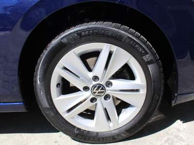 Volkswagen Golf VIII 1.0 etsi evo Life 110cv dsg Blu/Azzurro usata Padula