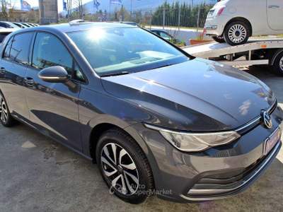 Volkswagen Golf VIII 2.0 TDI SCR Style 115CV Grigio usata Padula
