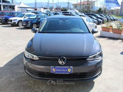 Volkswagen Golf VIII 2.0 TDI SCR Style 115CV Grigio usata Padula