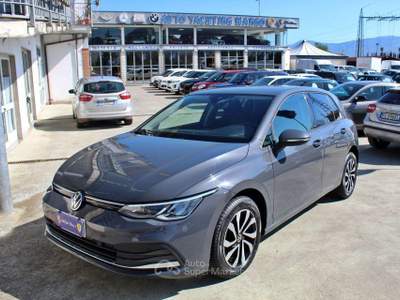 Volkswagen Golf VIII 2.0 TDI SCR Style 115CV Grigio usata Padula