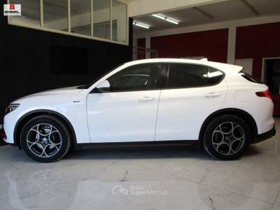 Alfa Romeo Stelvio 2.2 T.diesel 190CV AT8 Q4 Sprint Bianco usata Vittoria