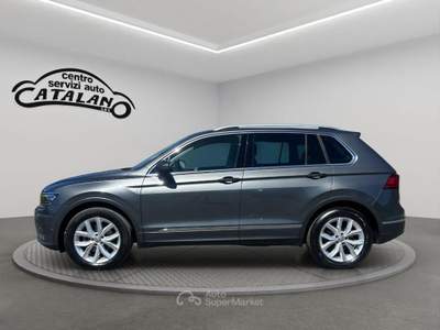 Volkswagen Tiguan  2.0 TDI DSG Executive BMT Grigio usata Maniace