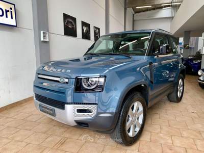 Land Rover Defender Defender 90 3.0d i6 mhev HSE awd 250cv auto Blu/Azzurro usata Rho